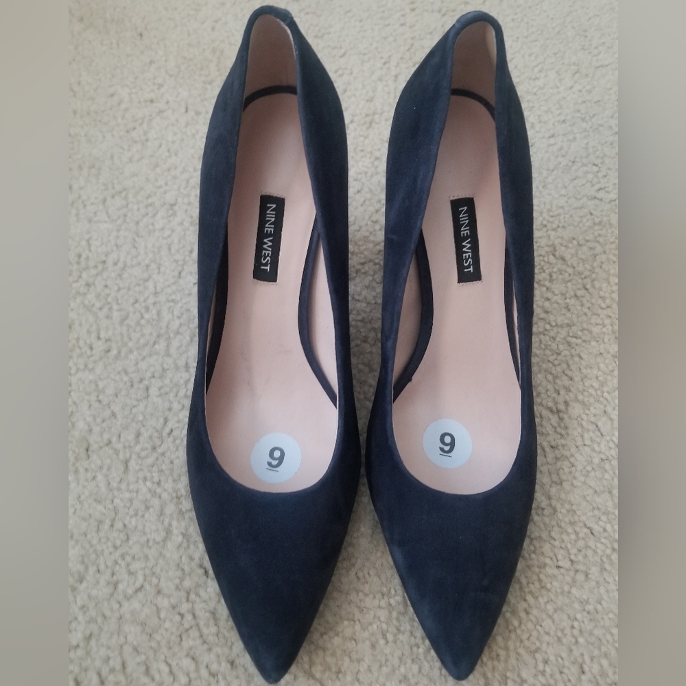 Ladies shoes.